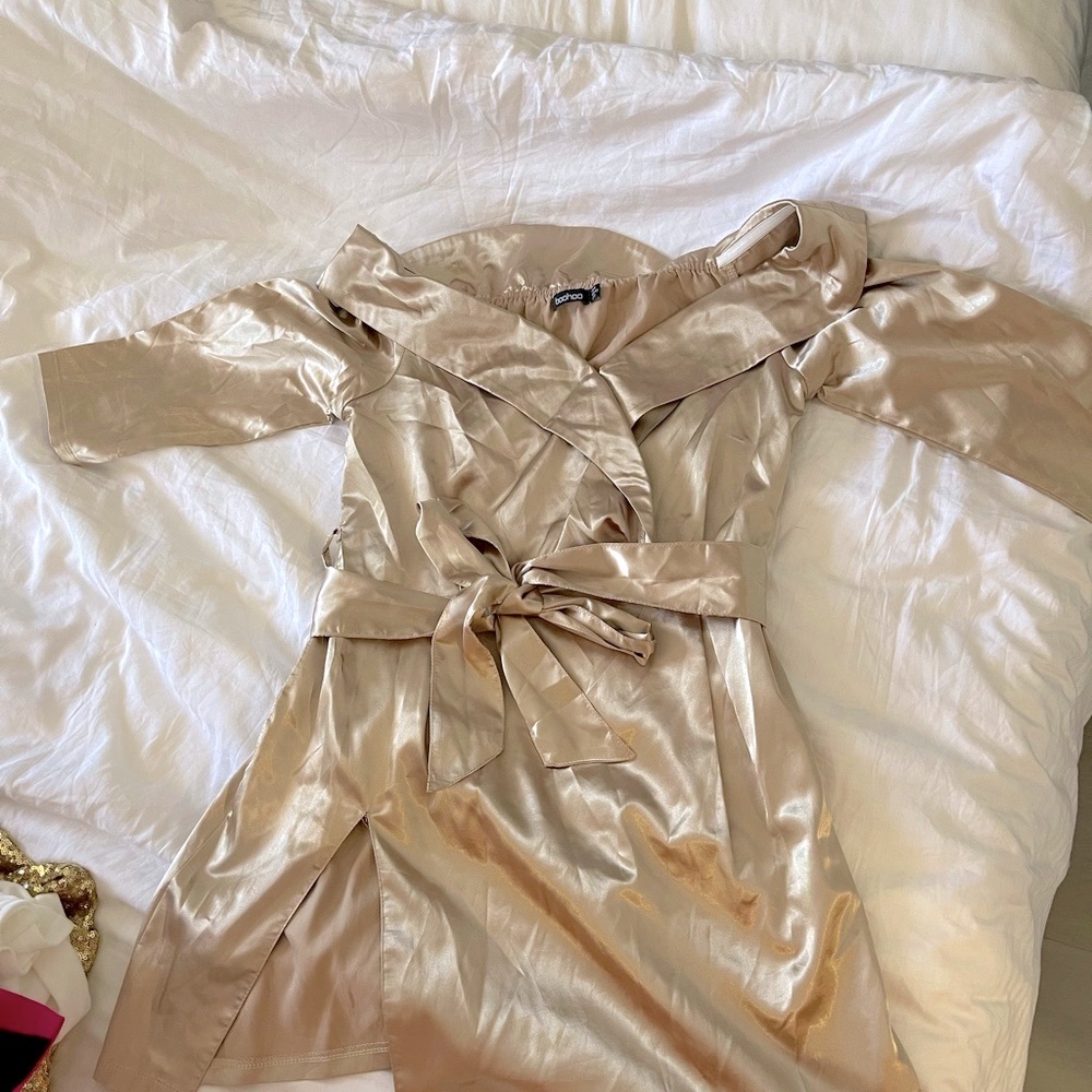 Woman satin dress Boohoo